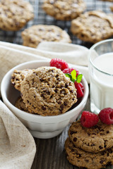 Chocolate chip cookies with milk