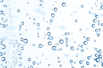 Fototapeta premium Many bubbles in water close up