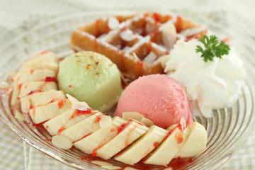 ice cream with banana