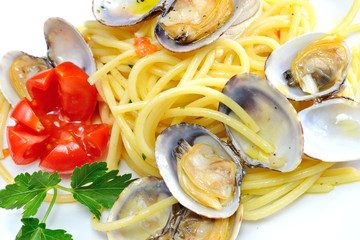 spaghetti pasta and seafood  clams
