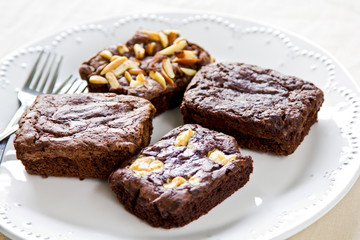 Brownies with varieties topping