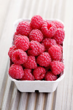 box of raspberries