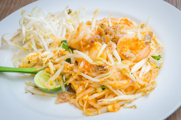 Pad thai