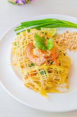 Pad thai