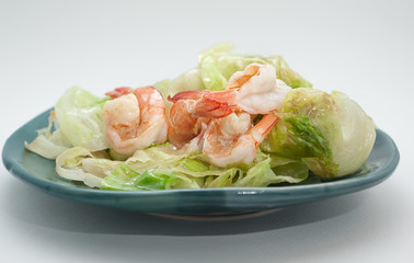 Boiled shrimps with steamed cabbage