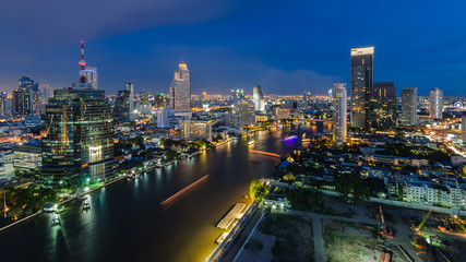 Fototapeta na wymiar Bangkok cityscape and Chaophraya River