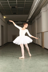 Fototapeta na wymiar Mädchen beim Ballett