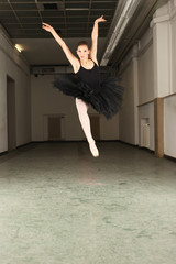 Mädchen beim Ballett © Peter Atkins