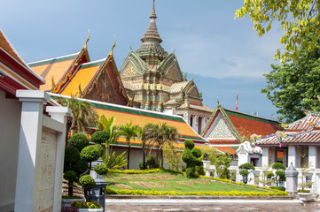 Fototapeta premium Wat Pho, the Temple of Reclining Buddha in Bangkok, Thailand