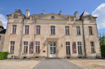 Fototapeta na wymiar Musée du Domaine départemental de Sceaux : petit château