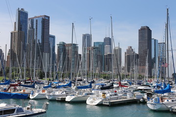 Fototapeta na wymiar Chicago harbor in summer
