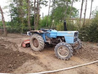 Vecchio trattore agricolo