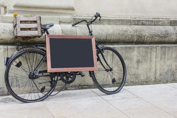 Fahrrad mit Schiefertafel