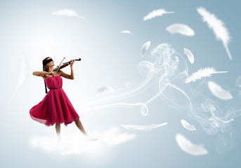 Woman violinist