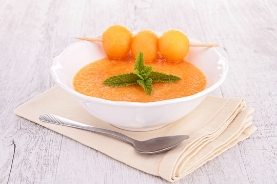 Fototapeta cold soup melon