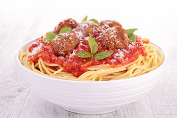 spaghetti and meatball