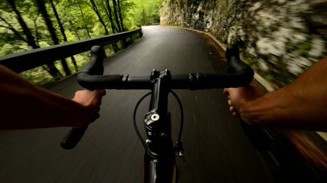 Road cycling wide angle speed shoot
