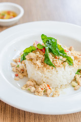 Spicy fried chicken with basil and rice