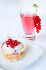 Red currant muffin