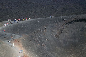 Au sommet de l'Etna, volcan en activité en Sicile