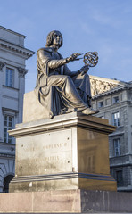 Fototapeta na wymiar Monument to Nicholas Copernicus