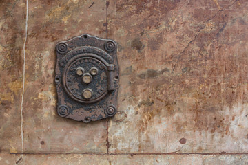 Old rusted natural gas distribution plate in Paris