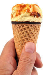 Cornet de glace en main