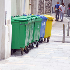 Poubelles de tri sélectif