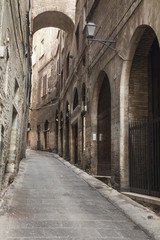 Fototapeta na wymiar narrow alley