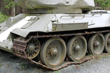 Fototapeta na wymiar heavy tank tracks used during the war