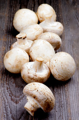 Big Raw Champignons