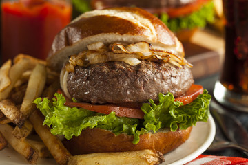 Gourmet Hamburger with Lettuce and Tomato