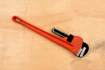 pipe wrench
