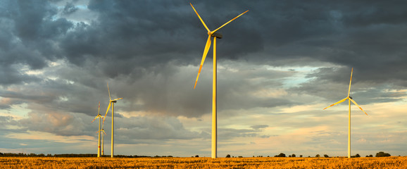 Turbiny wiatrowe,Niemcy © Mike Mareen