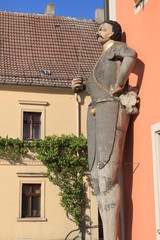 Imposanter Roland am Rathauseck in Belgern