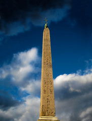 Стела с узором
