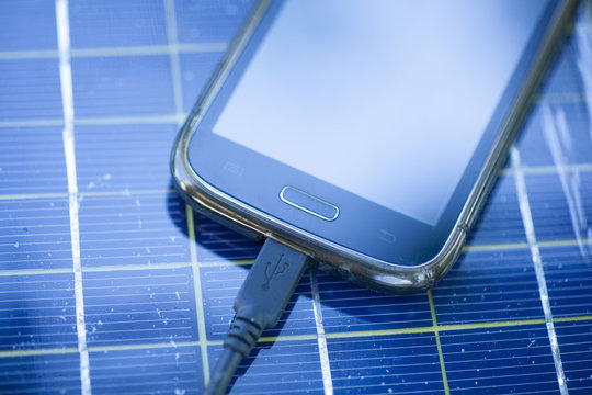 Mobile phone on solar charger