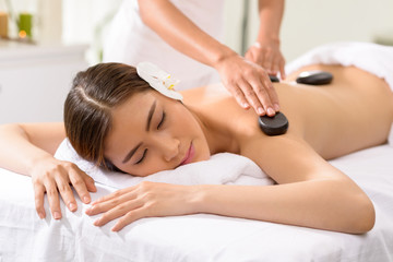 Obraz na płótnie Canvas Stone massage