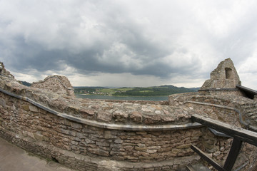 Zamek Czorsztyn, mury