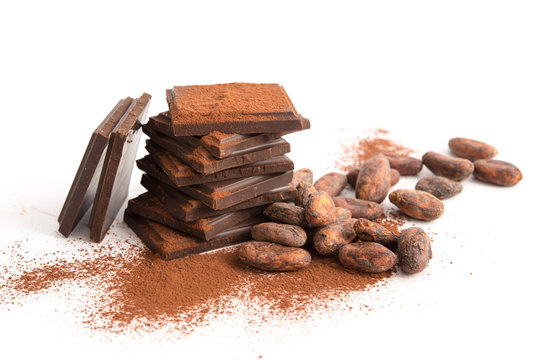 Schokolade und Kakaobohnen