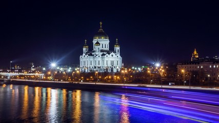 Fototapeta na wymiar Cathedral of Jesus Christ Saviour at night in Moscow.