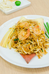 Pad thai