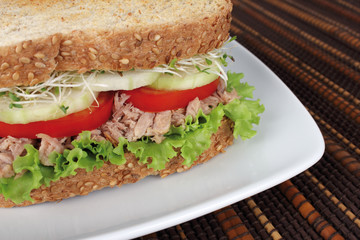 tuna sandwich