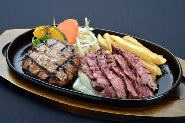 ハンバーグとフィレステーキセット-1