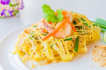 Pad thai