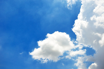 Obraz premium blue sky with clouds closeup