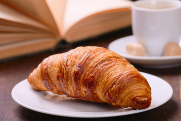 coffee & croissant