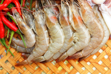 Shrimp - for cooking, place the basket.