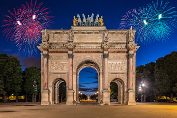 Fototapeta na wymiar Arc de Triomphe du Carrousel at Tuileries Gardens, Paris