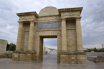 Fototapeta na wymiar Gate Bridge in Cordoba, Andalucía, Spain.